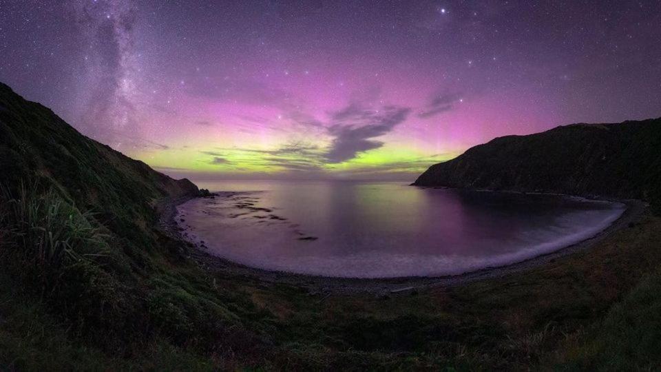 Mike & Jenny'S Kaka Point Accommodation エクステリア 写真
