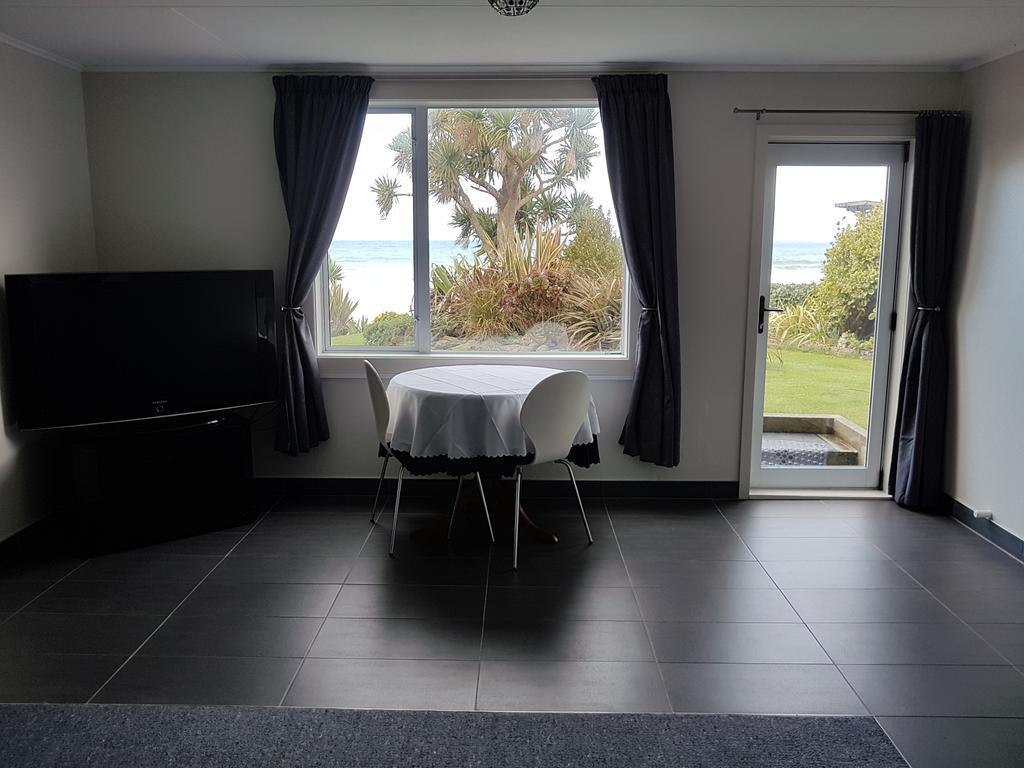 Mike & Jenny'S Kaka Point Accommodation エクステリア 写真